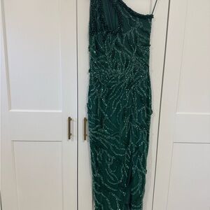 Elegant Green One-Shoulder Dress